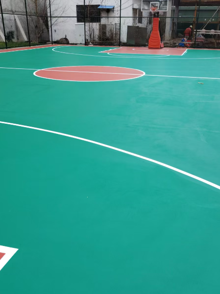 禹王台 球场长期使用易出现地面开裂